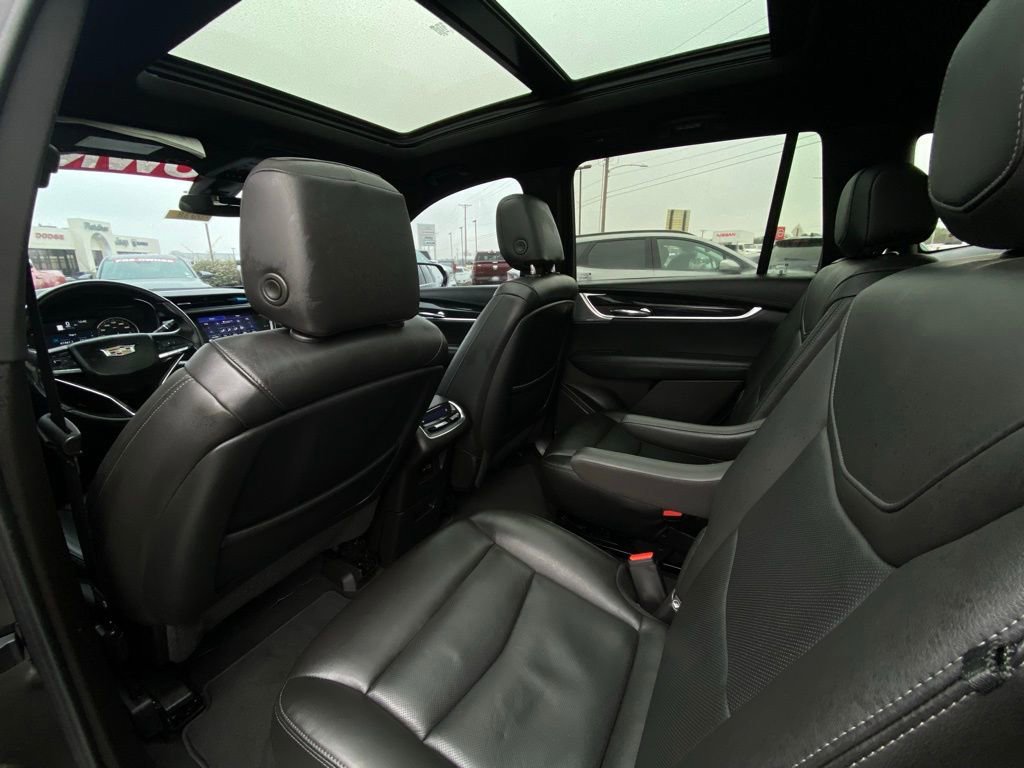 Used 2023 Cadillac XT6 Premium Luxury image 27