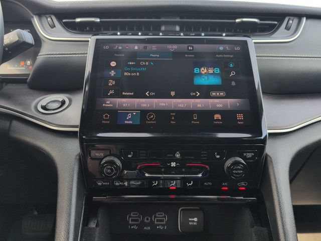 Used 2022 Jeep Grand Cherokee L Limited AWD/4WD image 25