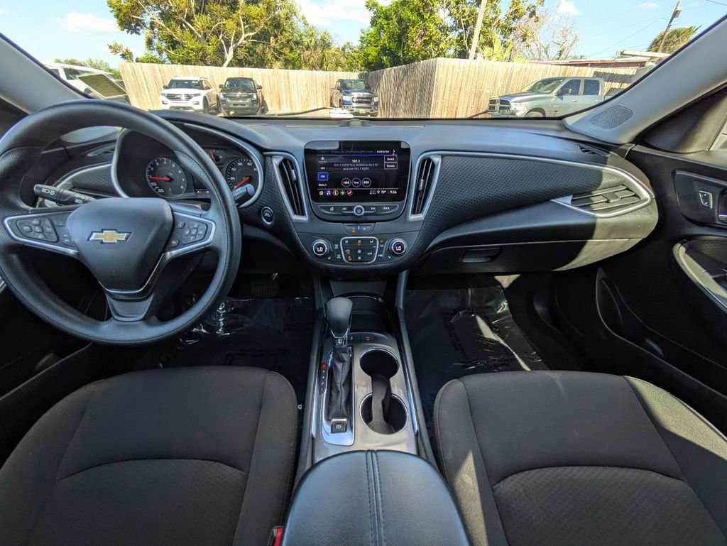 Used 2024 Chevrolet Malibu LT image 15