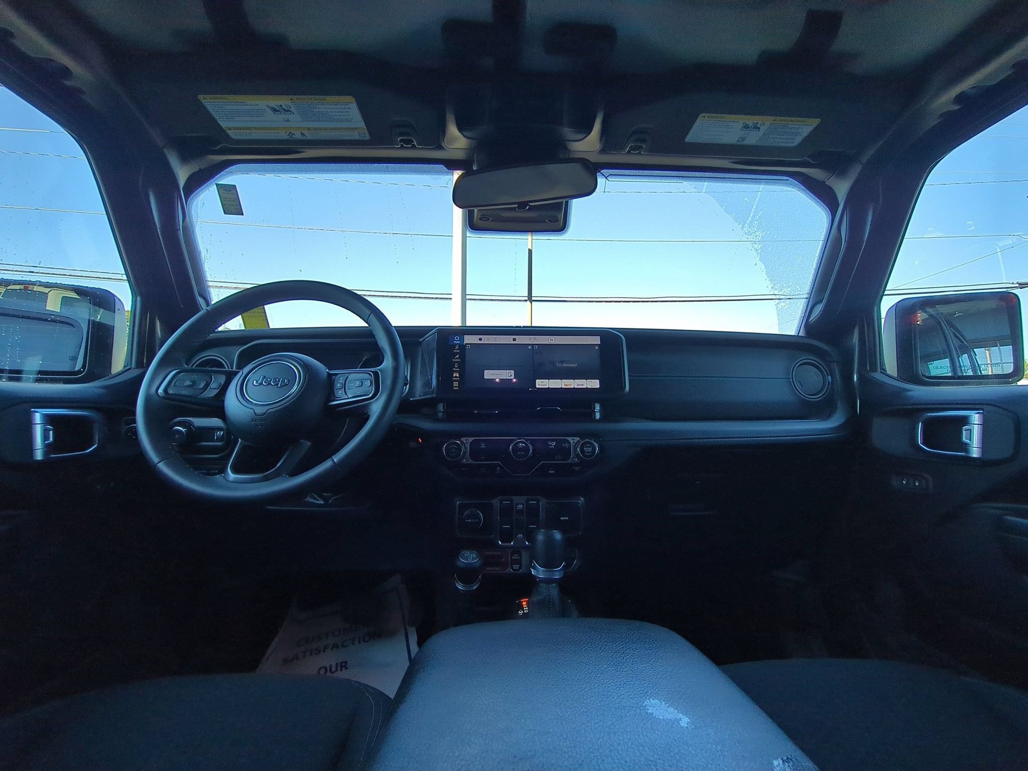 Used 2024 Jeep Wrangler Unlimited Rubicon 4xe AWD/4WD image 24