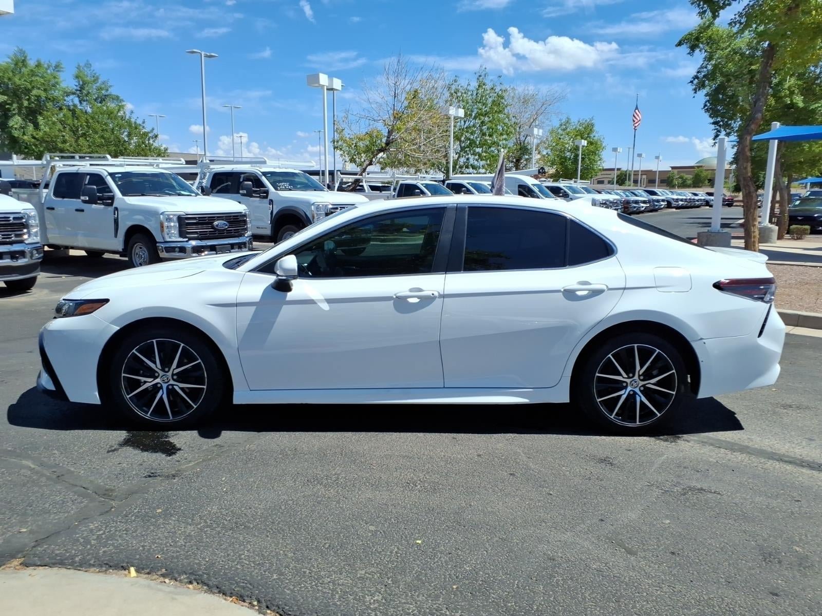 Used 2024 Toyota Camry SE w/ Audio Upgrade Package FWD image 7