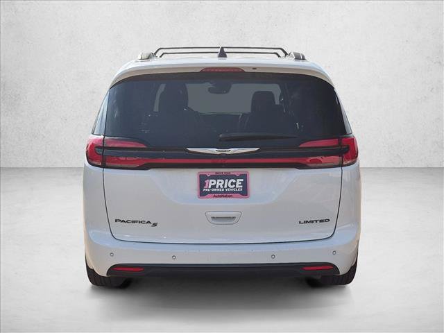 Used 2025 Chrysler Pacifica Limited FWD image 6