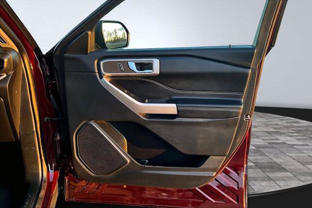 Certified 2022 Ford Explorer XLT image 28