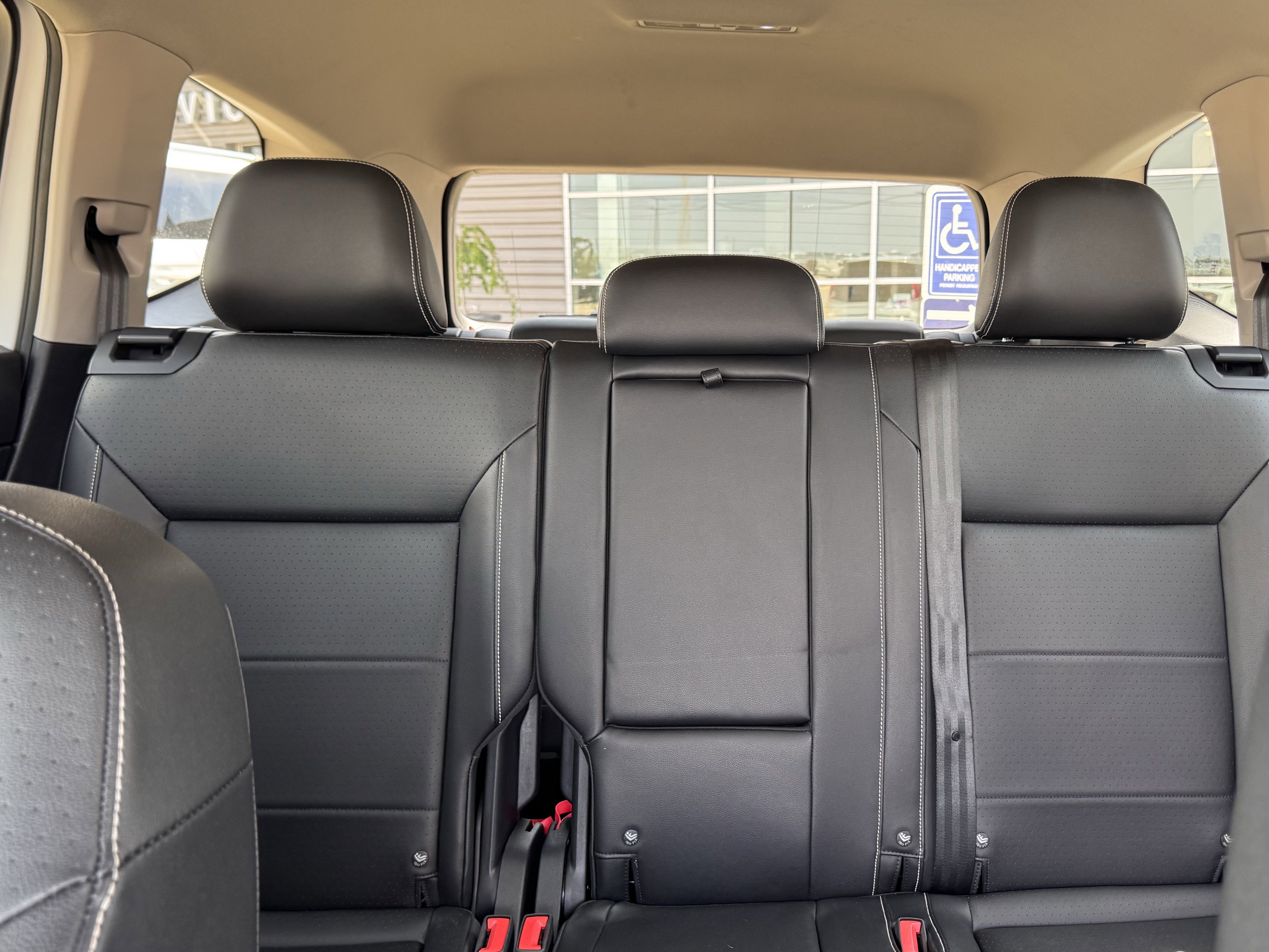 Used 2022 Volkswagen Atlas SE image 26