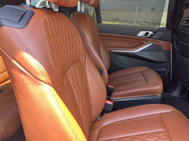 Used 2021 BMW X7 M50i AWD/4WD image 31