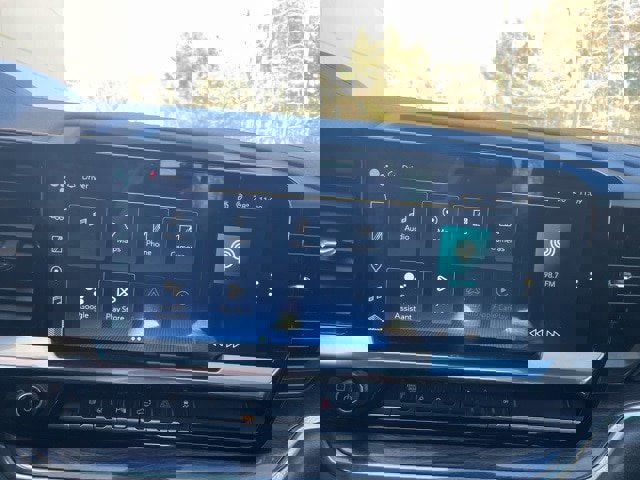 Used 2024 Chevrolet Silverado 2500 LTZ w/ LTZ Premium Package image 26