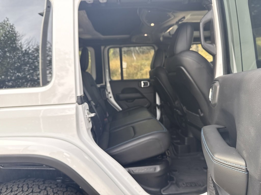 Used 2024 Jeep Wrangler Unlimited Rubicon 4xe image 26