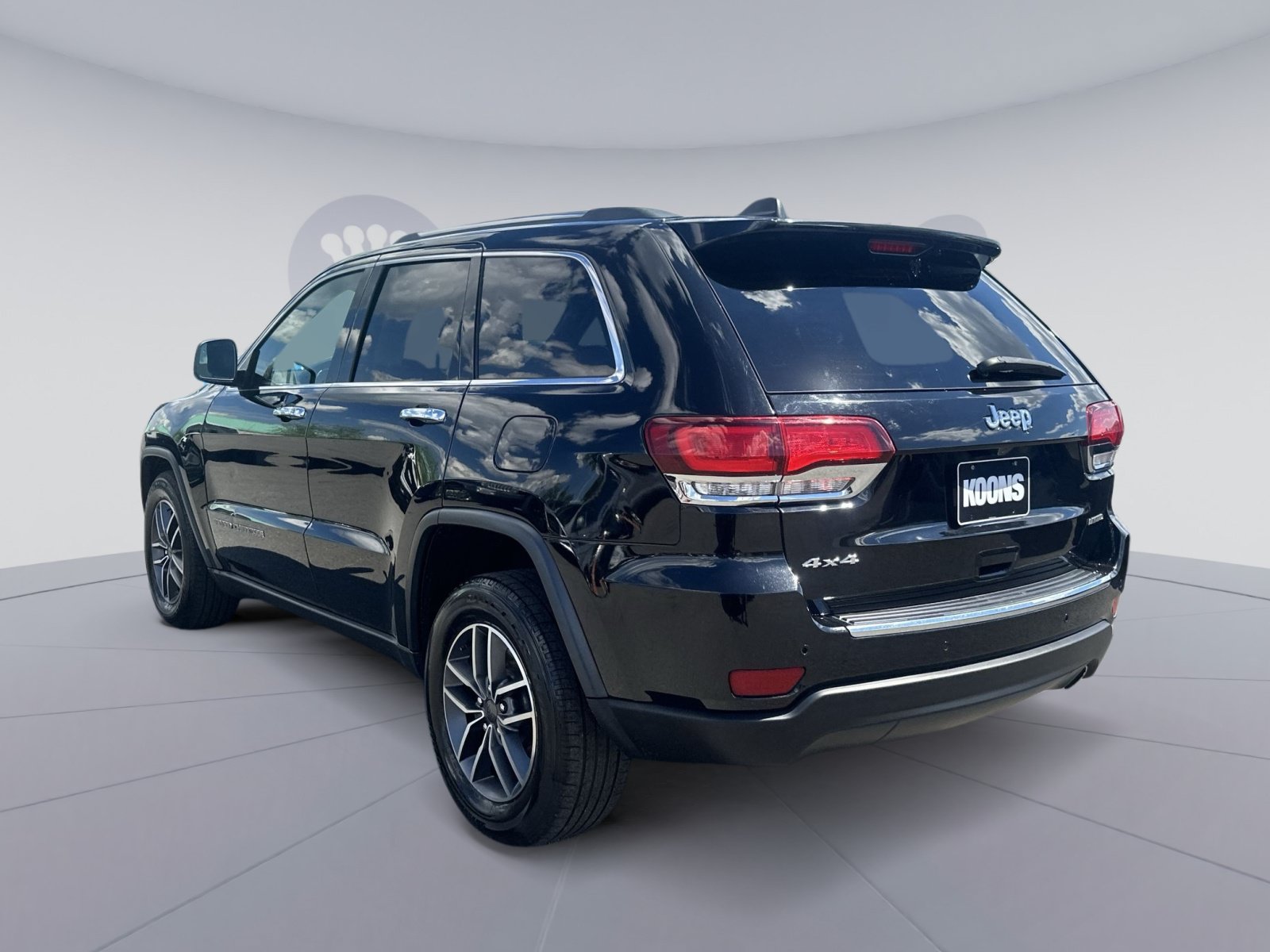 Used 2020 Jeep Grand Cherokee Limited w/ Premium Lighting Group AWD/4WD image 14