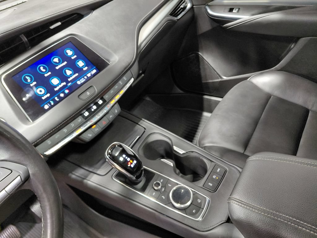 Used 2023 Cadillac XT4 Premium Luxury w/ Technology Package AWD/4WD image 32