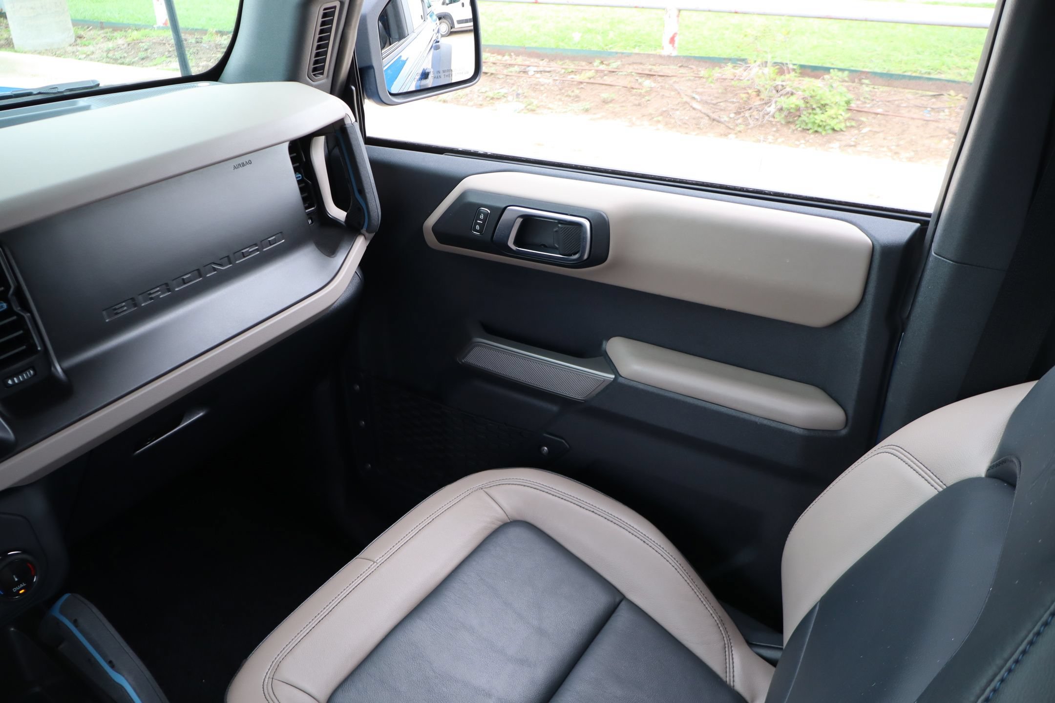 Certified 2022 Ford Bronco Wildtrak AWD/4WD image 24
