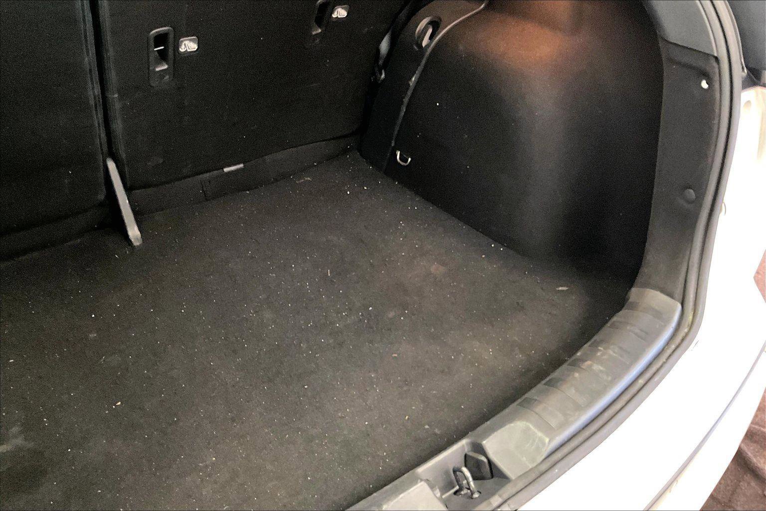 Used 2022 Nissan Kicks S image 33