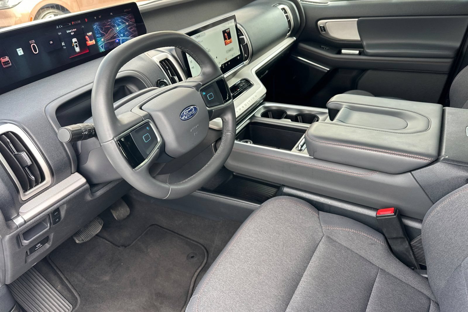 Certified 2025 Ford Expedition Active RWD image 9