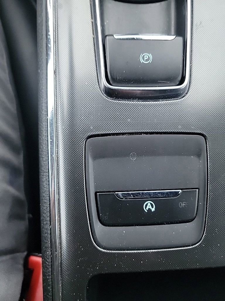 Certified 2022 Ford Edge ST-Line w/ Class II Trailer Tow Package image 40