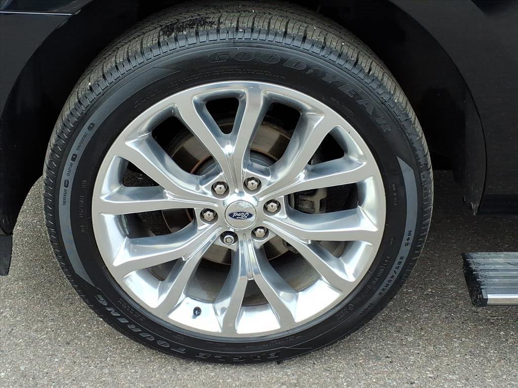 Certified 2018 Ford Expedition Platinum image 9
