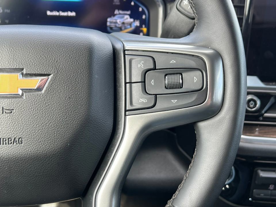 Used 2025 Chevrolet Silverado 2500 LT w/ Convenience Package image 27