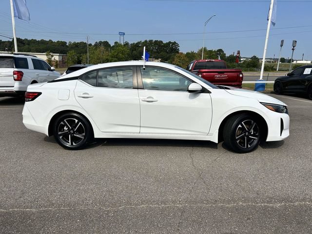 Used 2025 Nissan Sentra SV FWD image 2