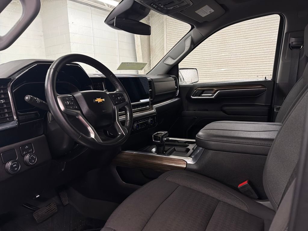 Used 2024 Chevrolet Silverado 1500 LT w/ Convenience Package II image 6
