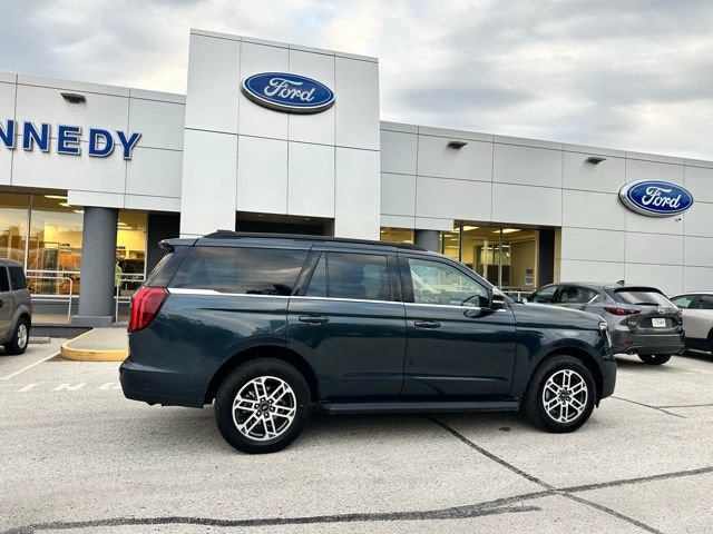 Certified 2025 Ford Expedition Active AWD/4WD image 24