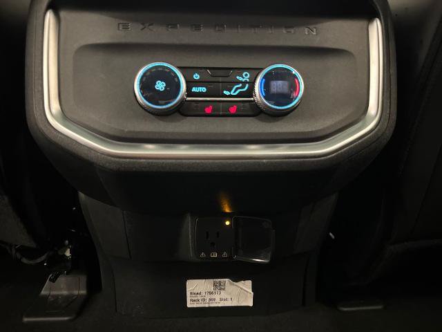 Certified 2025 Ford Expedition Platinum AWD/4WD image 35