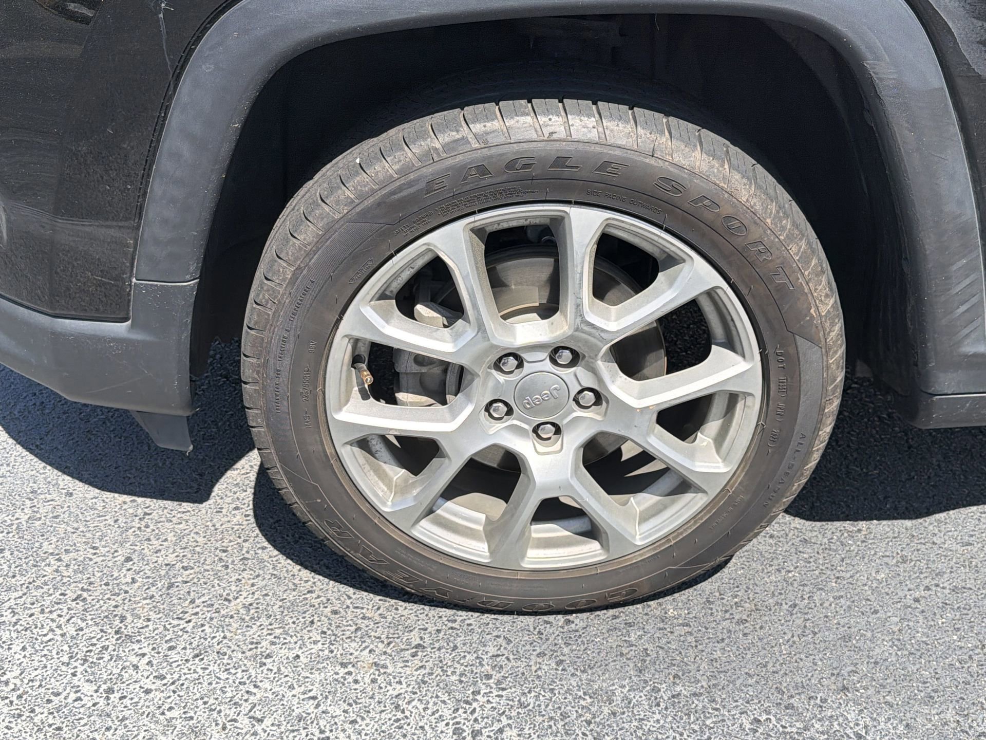 Used 2022 Jeep Compass Latitude image 10