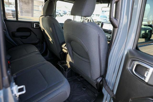 Used 2025 Jeep Wrangler Sport image 33