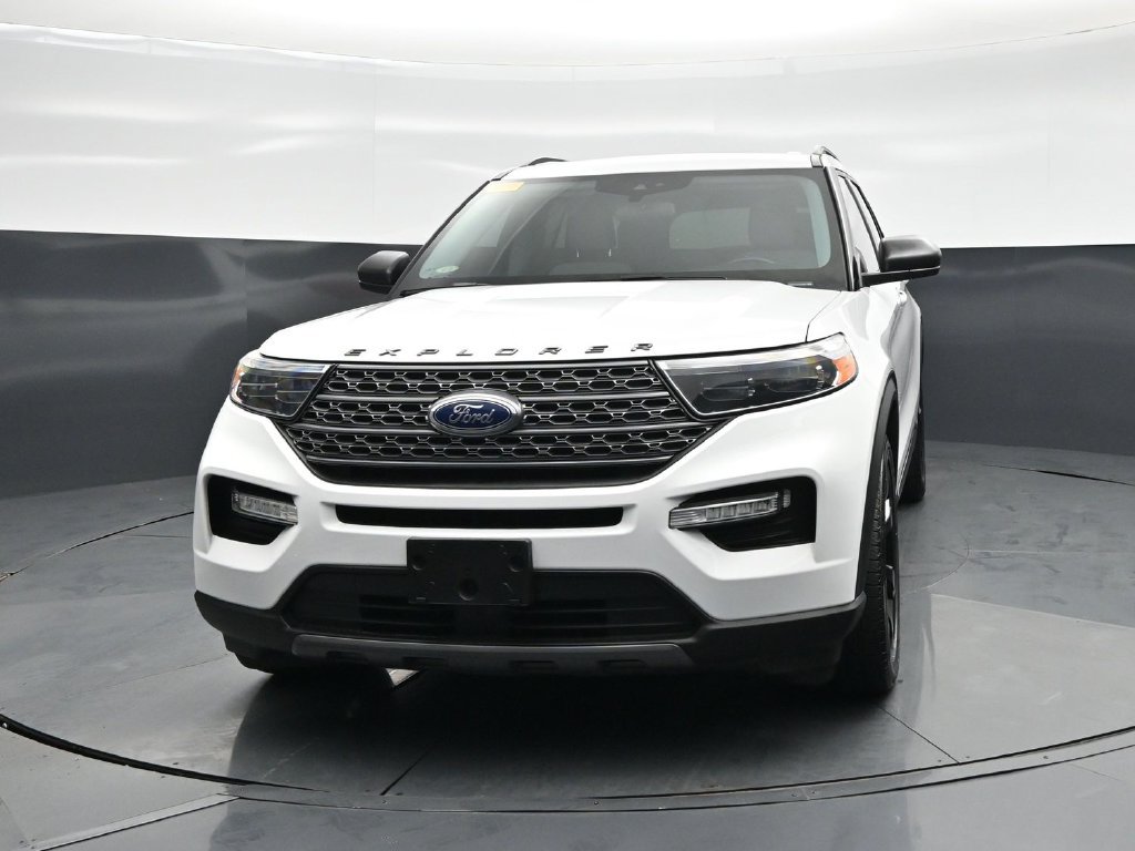 Certified 2021 Ford Explorer XLT w/ Equipment Group 202A RWD image 49