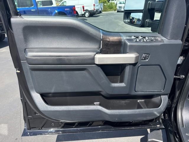 Certified 2022 Ford F250 Lariat w/ Black Appearance Package image 16