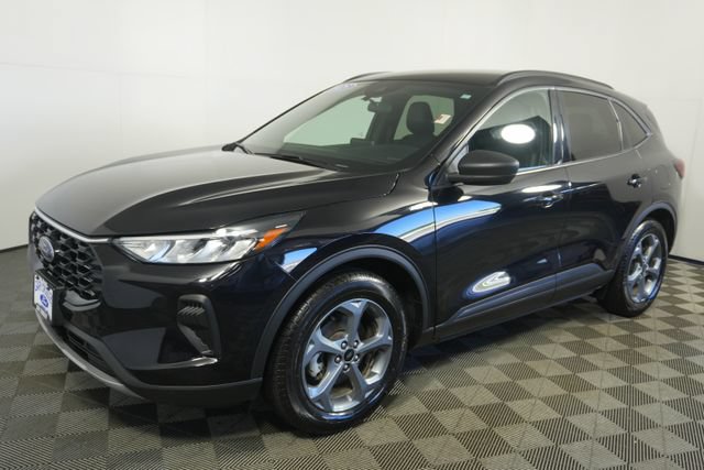 Certified 2025 Ford Escape ST-Line FWD image 7