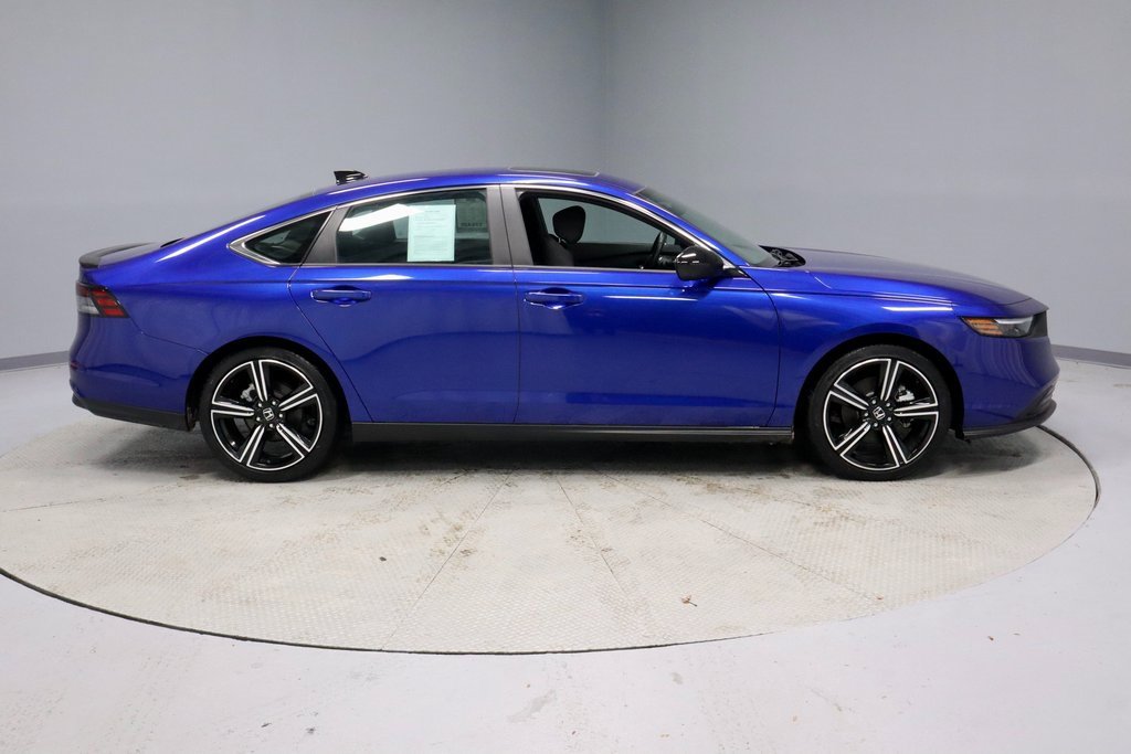 Used 2024 Honda Accord Sport image 11