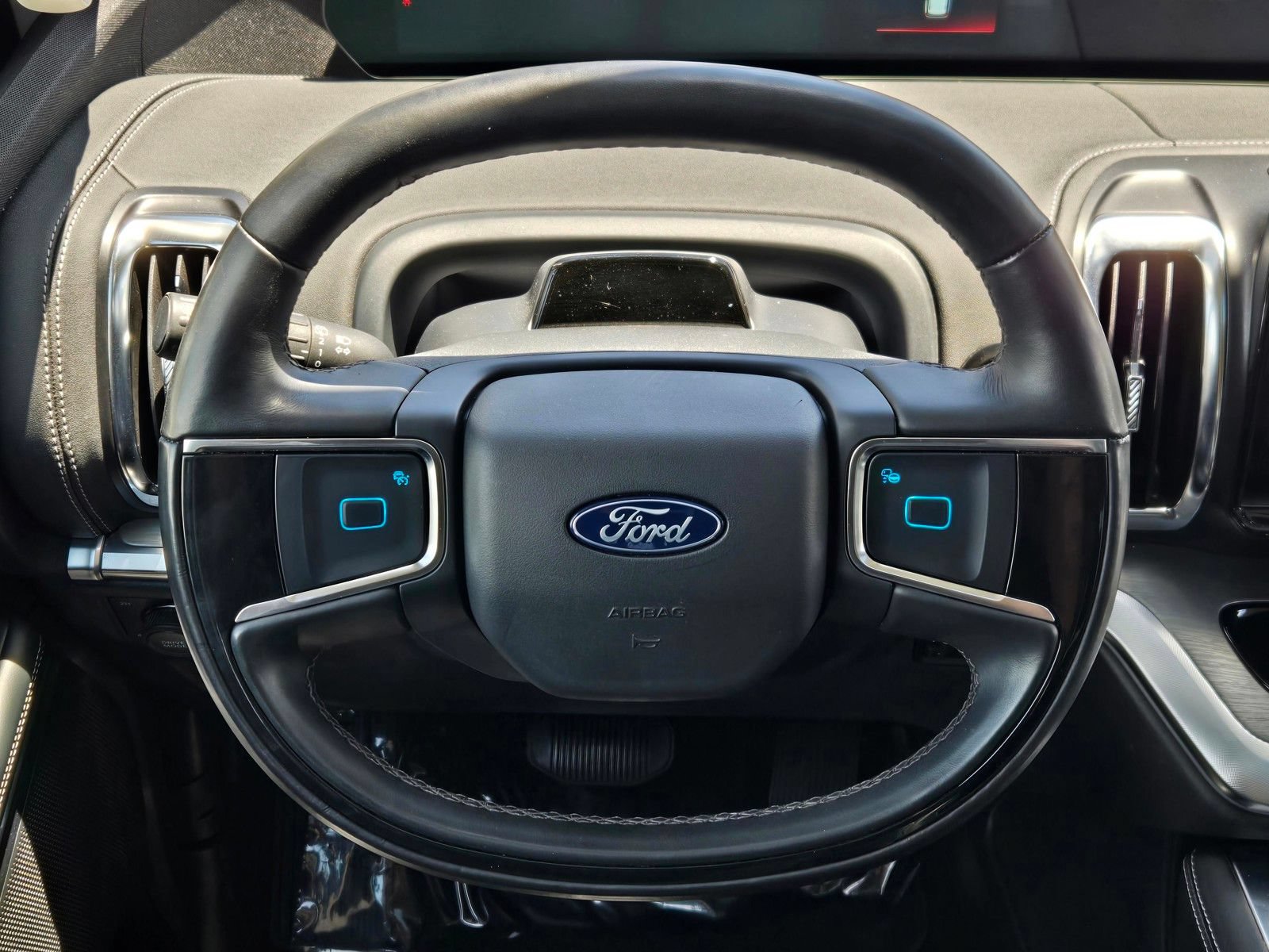 Certified 2025 Ford Expedition Max Platinum AWD/4WD image 17