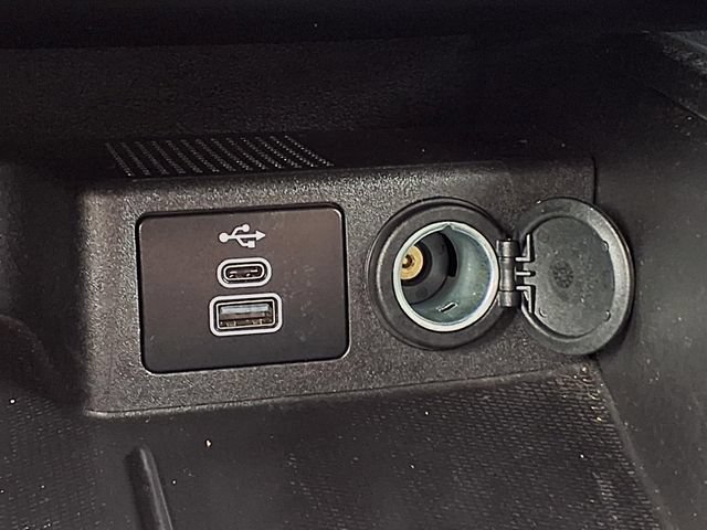 Certified 2025 Ford Escape Active AWD/4WD image 15
