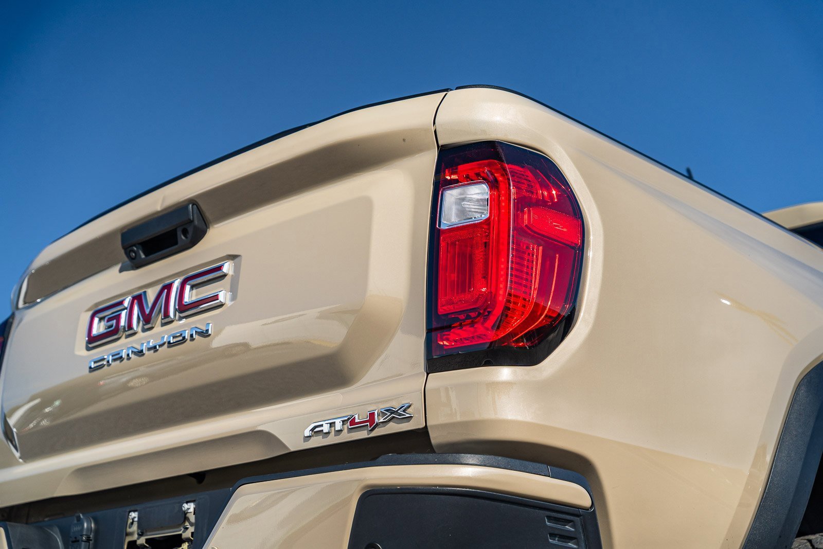 Used 2023 GMC Canyon AT4X image 20