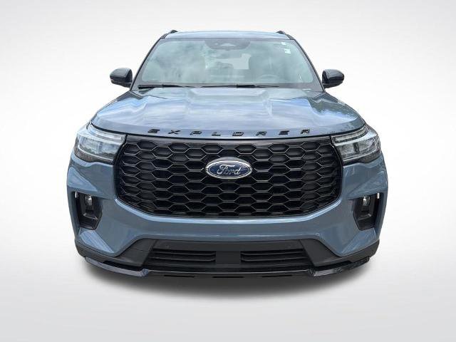 Certified 2025 Ford Explorer ST-Line RWD image 3