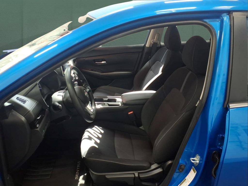 Used 2025 Nissan Sentra SV FWD image 24