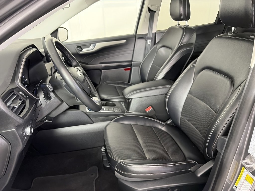 Certified 2022 Ford Escape SEL w/ Class II Trailer Tow Package image 11