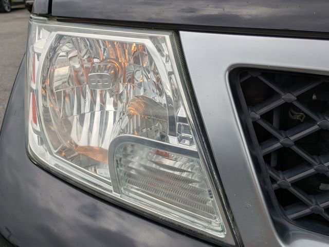 Used 2018 Nissan Frontier PRO-4X AWD/4WD image 10