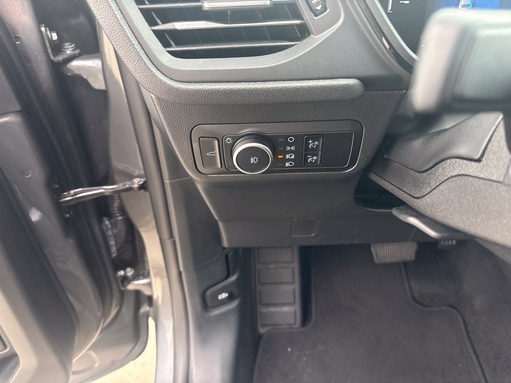 Certified 2025 Ford Escape ST-Line Select AWD/4WD image 18