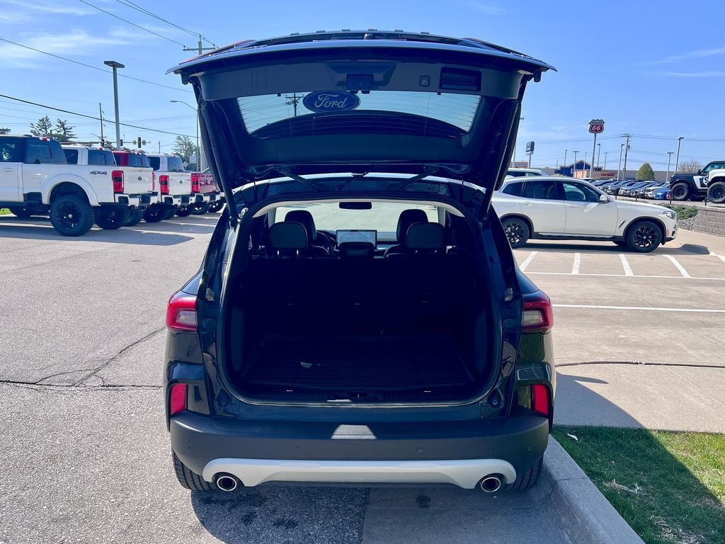Certified 2023 Ford Escape Platinum AWD/4WD image 24