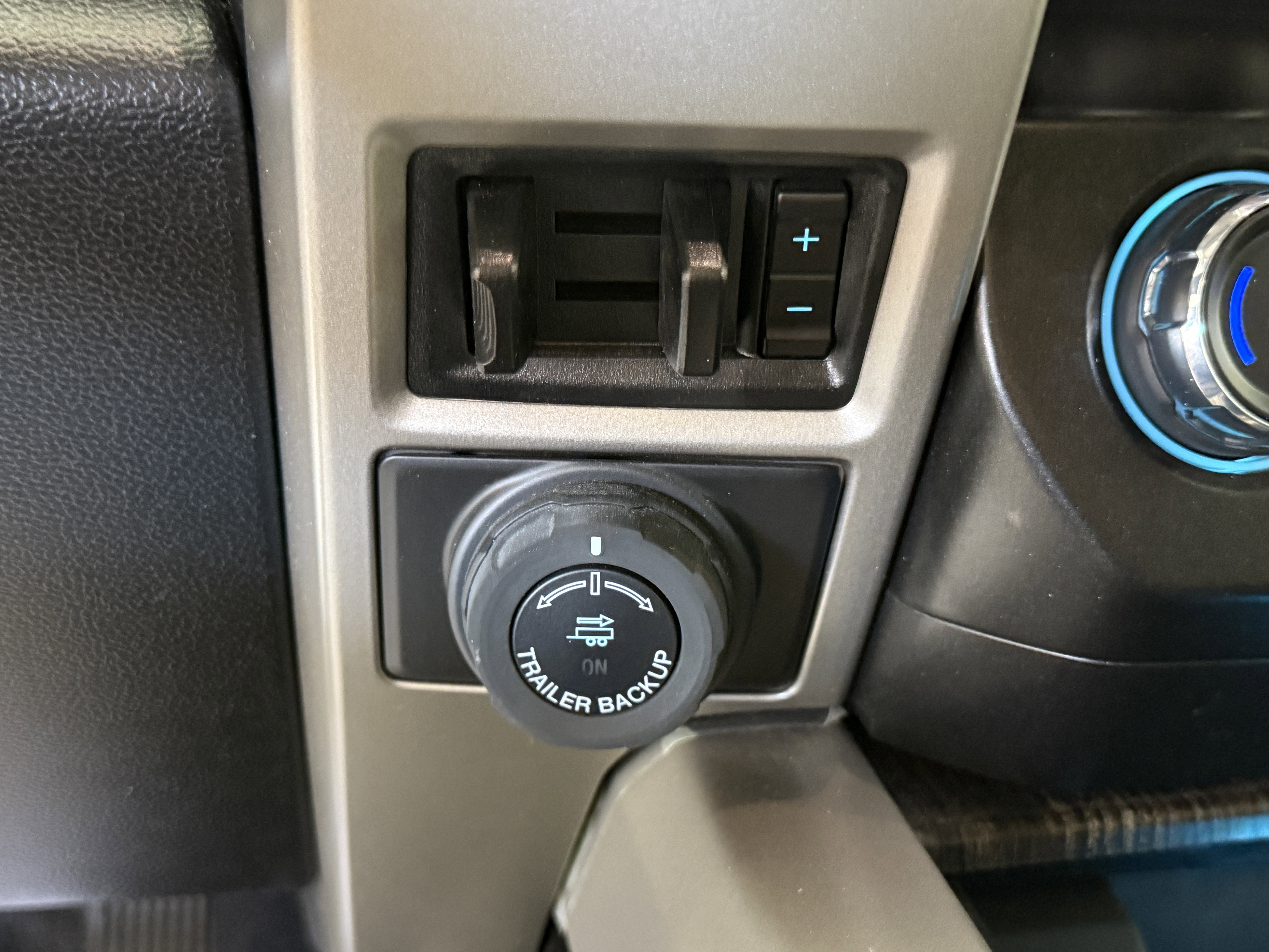 Certified 2020 Ford F250 Lariat w/ Chrome Package image 24