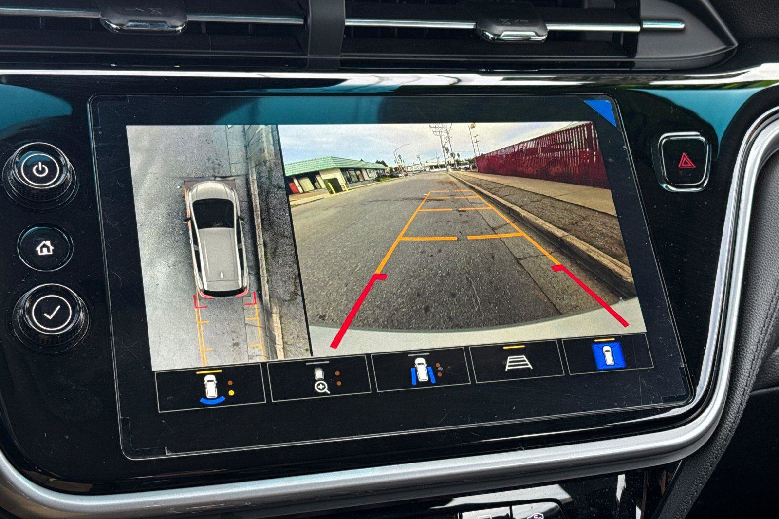 Used 2023 Chevrolet Bolt LT image 23