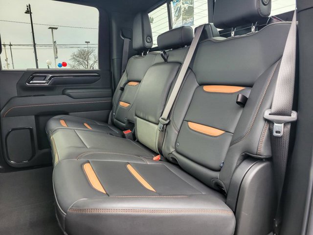 Used 2025 GMC Sierra 2500 AT4 w/ AT4 Premium Plus Package image 16