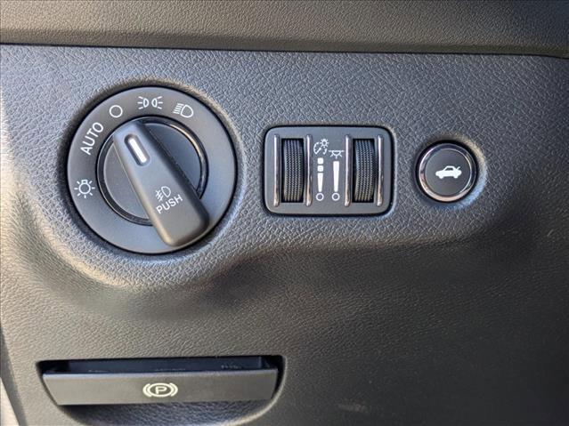 Used 2022 Dodge Challenger R/T w/ Plus Package image 13