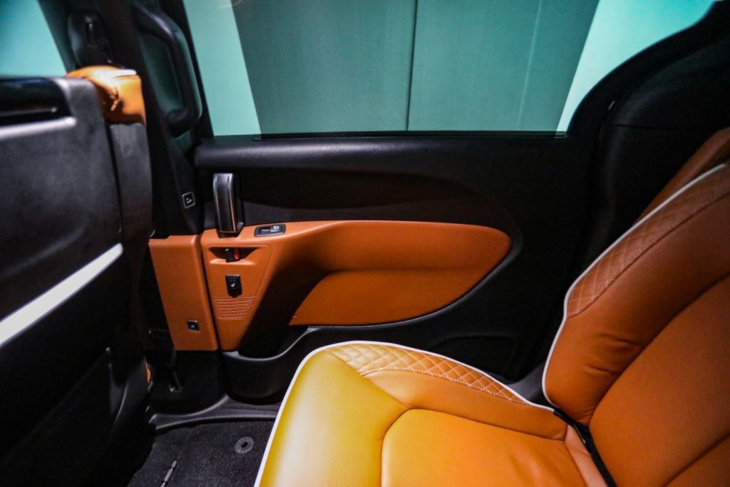 Used 2024 Chrysler Pacifica Pinnacle w/ Trailer Tow Group image 31