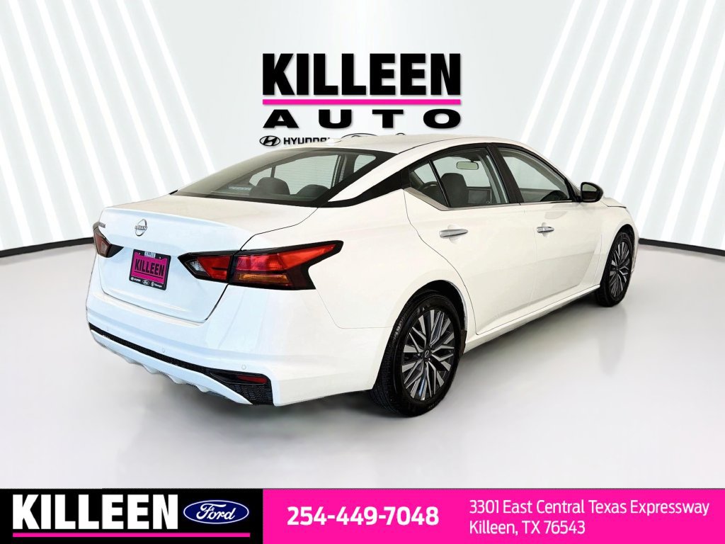 Used 2025 Nissan Altima 2.5 SV FWD image 9
