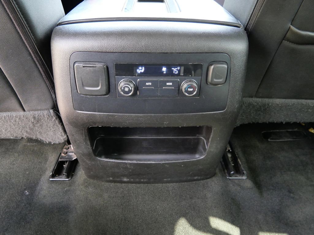 Used 2017 Chevrolet Suburban LT AWD/4WD image 13