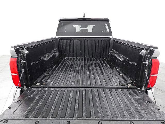 Used 2024 Toyota Tacoma SR5 AWD/4WD image 25