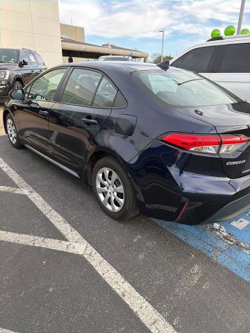 Used 2023 Toyota Corolla LE image 3