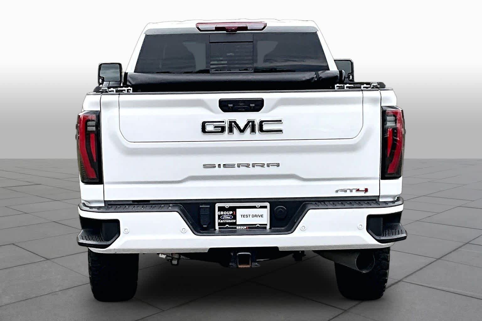 Used 2024 GMC Sierra 2500 AT4 w/ AT4 Premium Plus Package AWD/4WD image 5