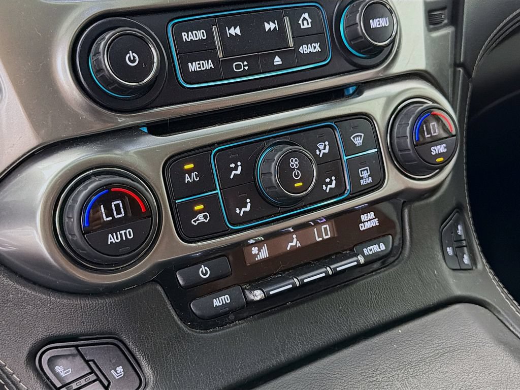 Used 2019 Chevrolet Suburban Premier w/ Premier Plus Edition AWD/4WD image 21