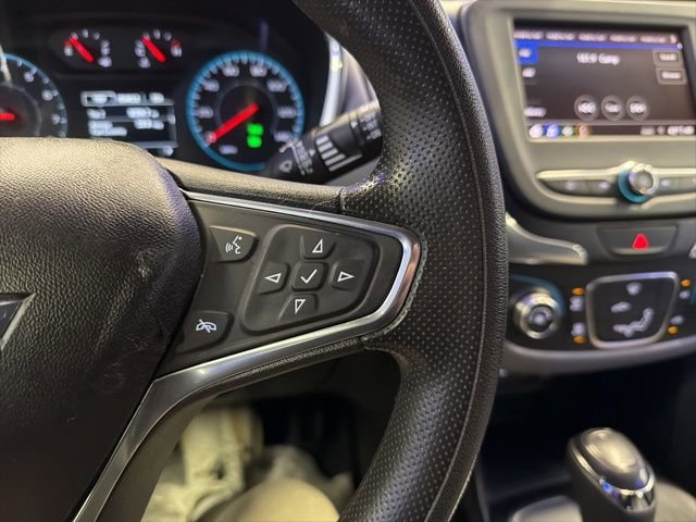 Used 2020 Chevrolet Equinox LS w/ LS Convenience Package image 32